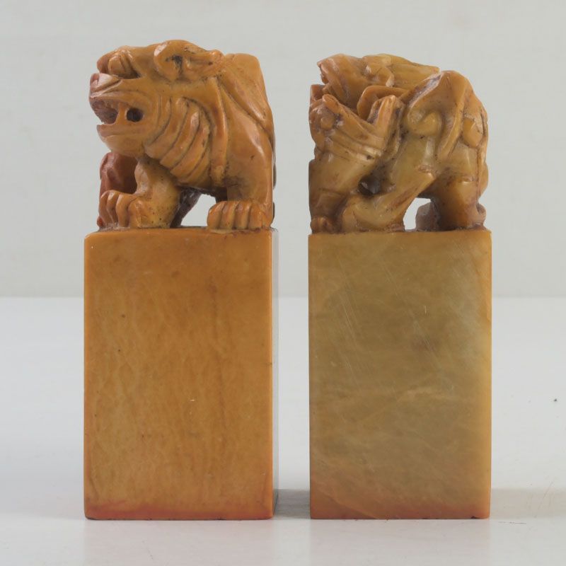 寿山石 獅子彫り 印材 中国 篆刻 玉石寿山石 獅子彫 印材 一對 箱付 N S104 - メルカリ