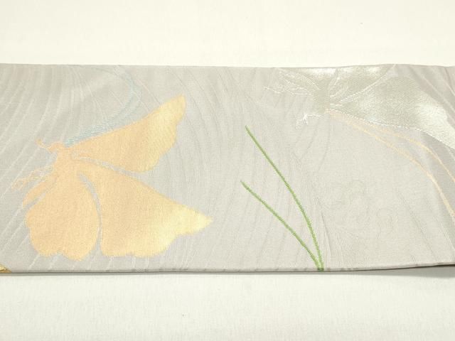 平和屋着物●桝屋高尾　全通柄九寸名古屋帯　立波舞蝶文　銀鼠色　金銀糸　正絹　逸品　DAAY0253ob 平和屋着物○桝屋高尾 全通柄九寸名古屋帯 立波舞蝶文 銀鼠色 金銀糸