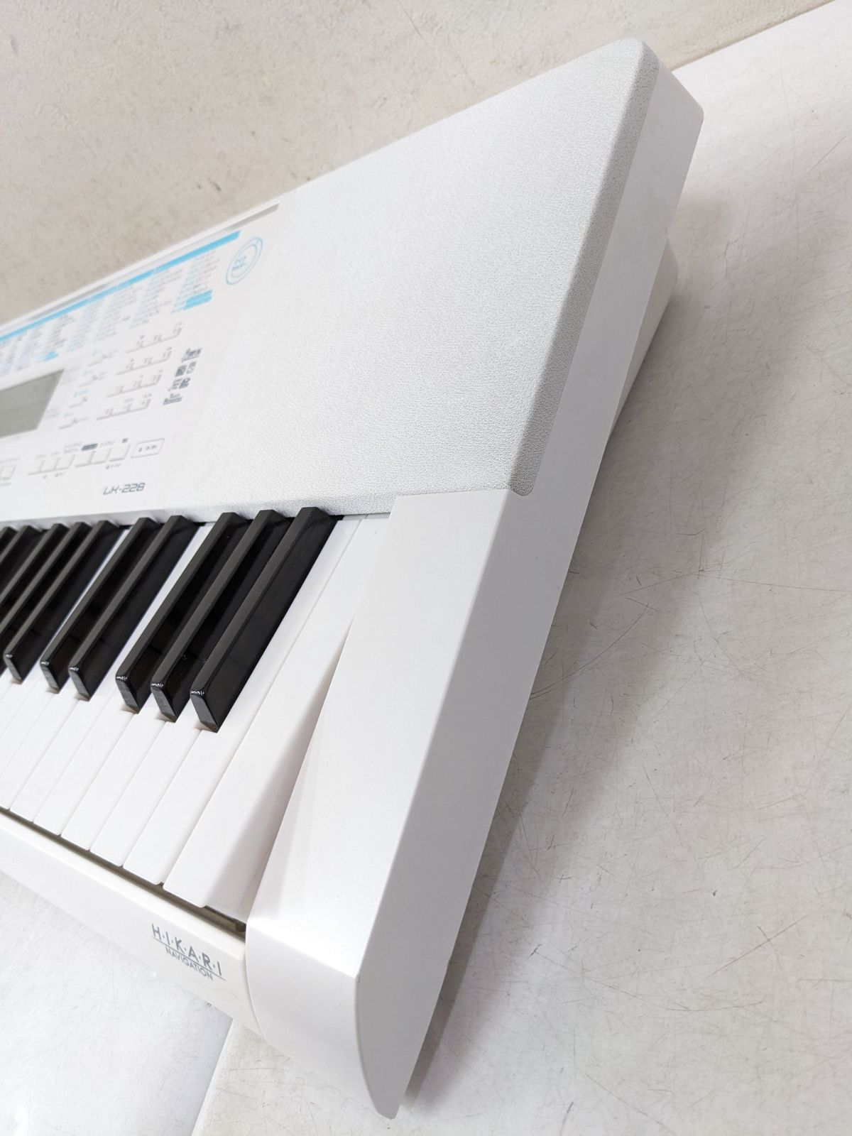 CASIO LK-228 2017年製 光ナビゲーション 61鍵盤 電子ピアノ