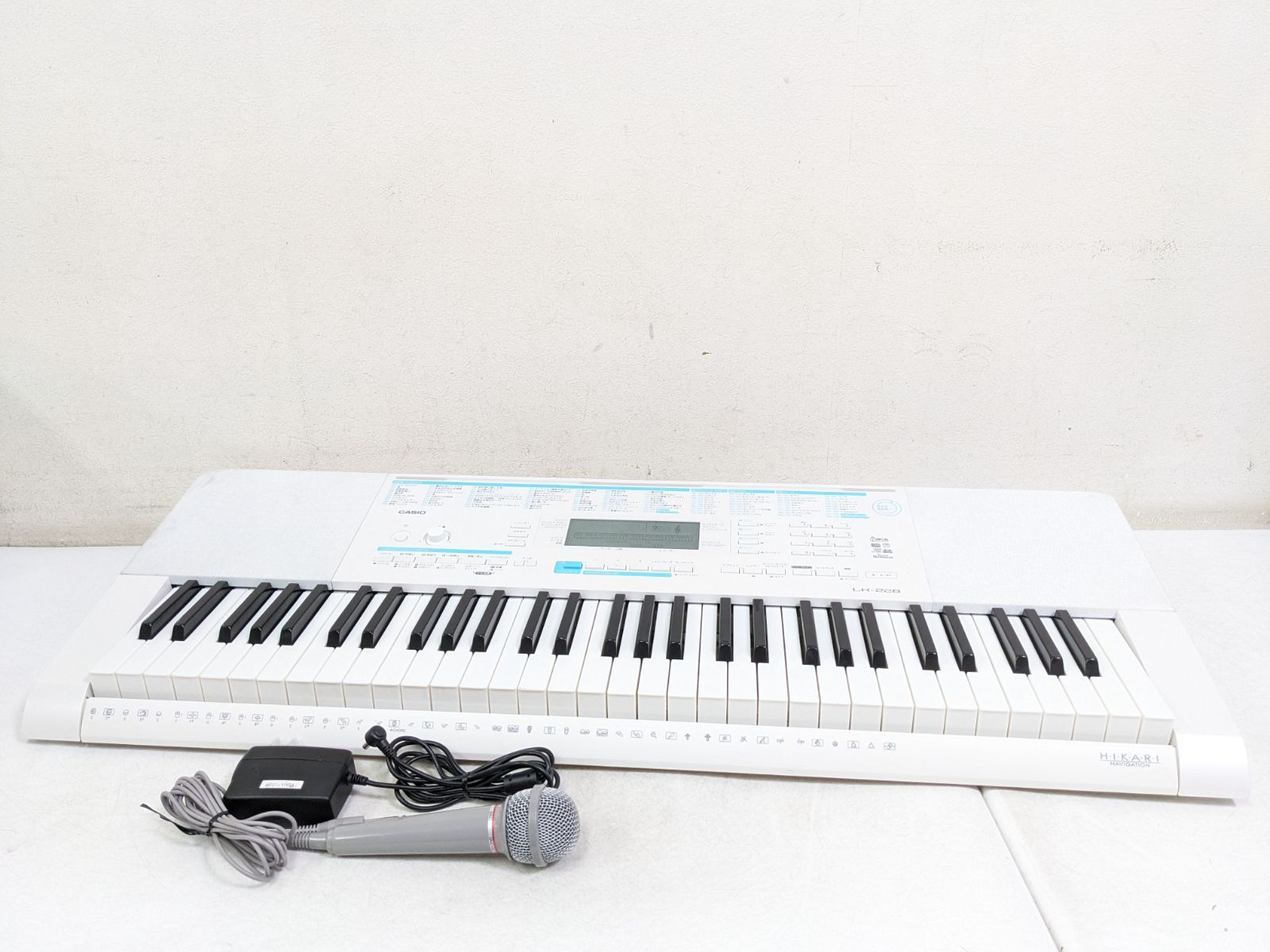 CASIO LK-228 2017年製 光ナビゲーション 61鍵盤 電子ピアノ 電子
