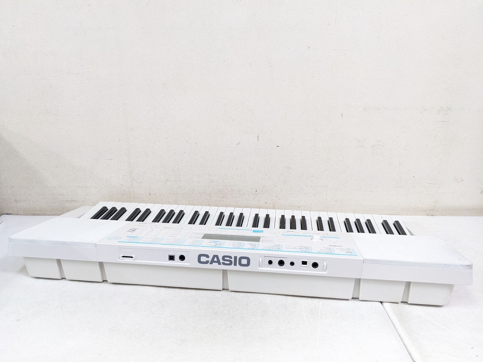 CASIO LK-228 2017年製 光ナビゲーション 61鍵盤 電子ピアノ 電子