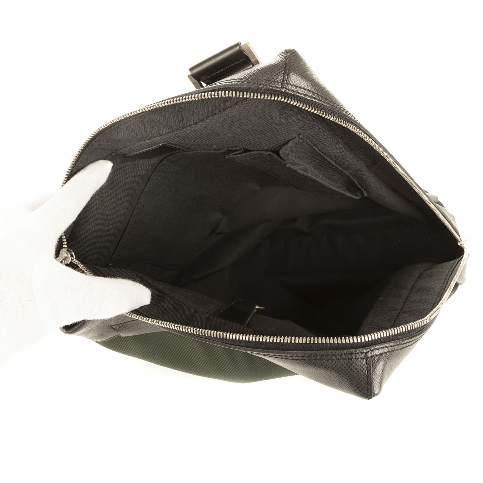 VUITTON ルイヴィトンサヤン緑タイガレザーA