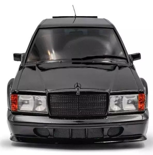 1/18 メルセデスベンツ 190 W201 EvoII ソリドワークス 1990 ブラック