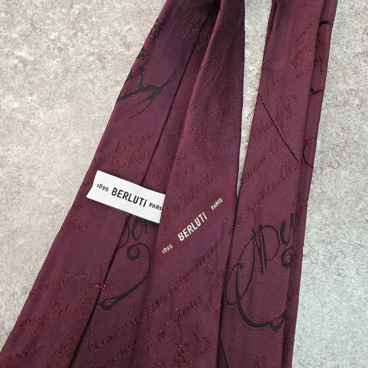 Berluti ベルルッティ カリグラフィー スクリットシルク