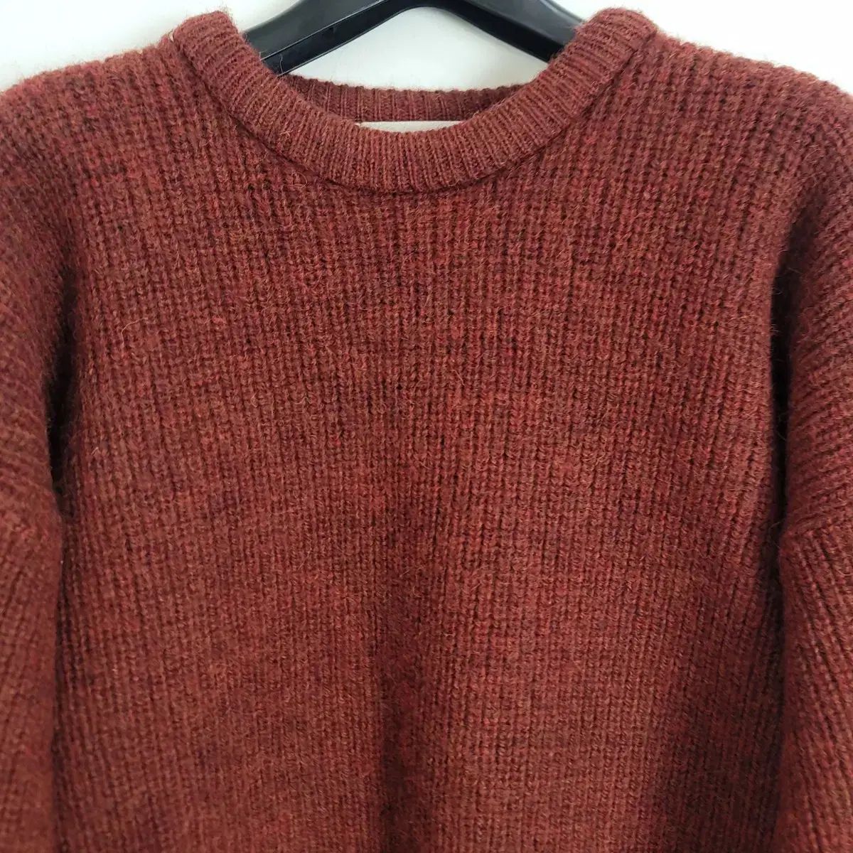 レディース BARBOUR バブアー ウールニット オーバーサイズ の멋스러운 レッドブラウン