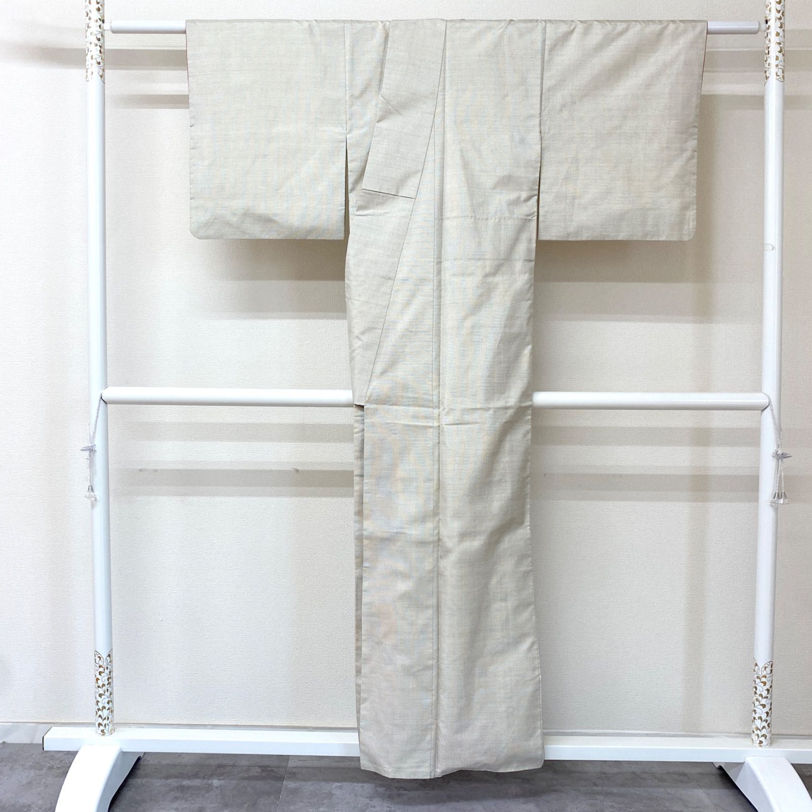 美品 逸品 上品 正絹 本場大島紬 白大島 蚊絣 K1032 - メルカリ