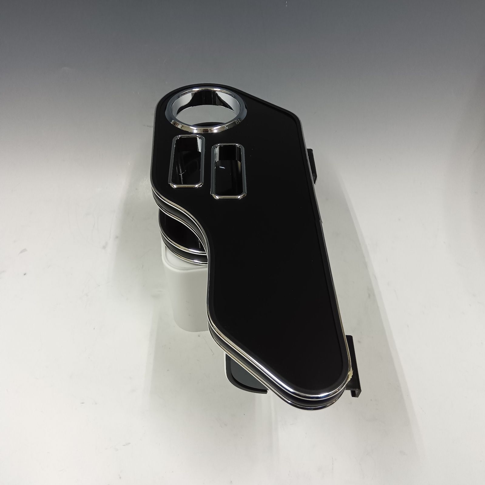 C27セレナ 16 8~ サイドテーブル運転席側 ブラック BKxシルバー JDM