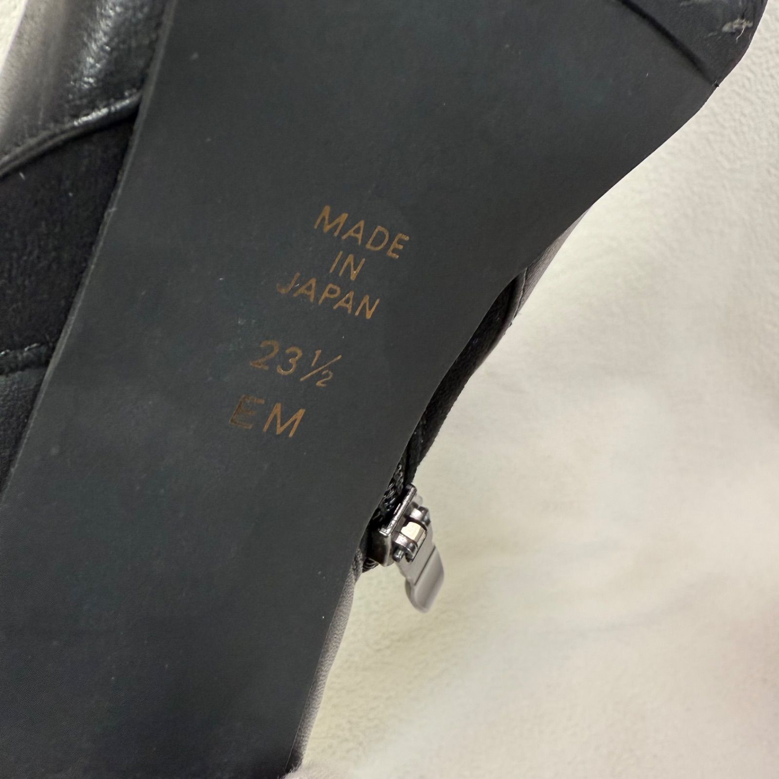 良品・23.5✨ダイアナ 金具 サイドジップ ポインテッドトゥ ショート