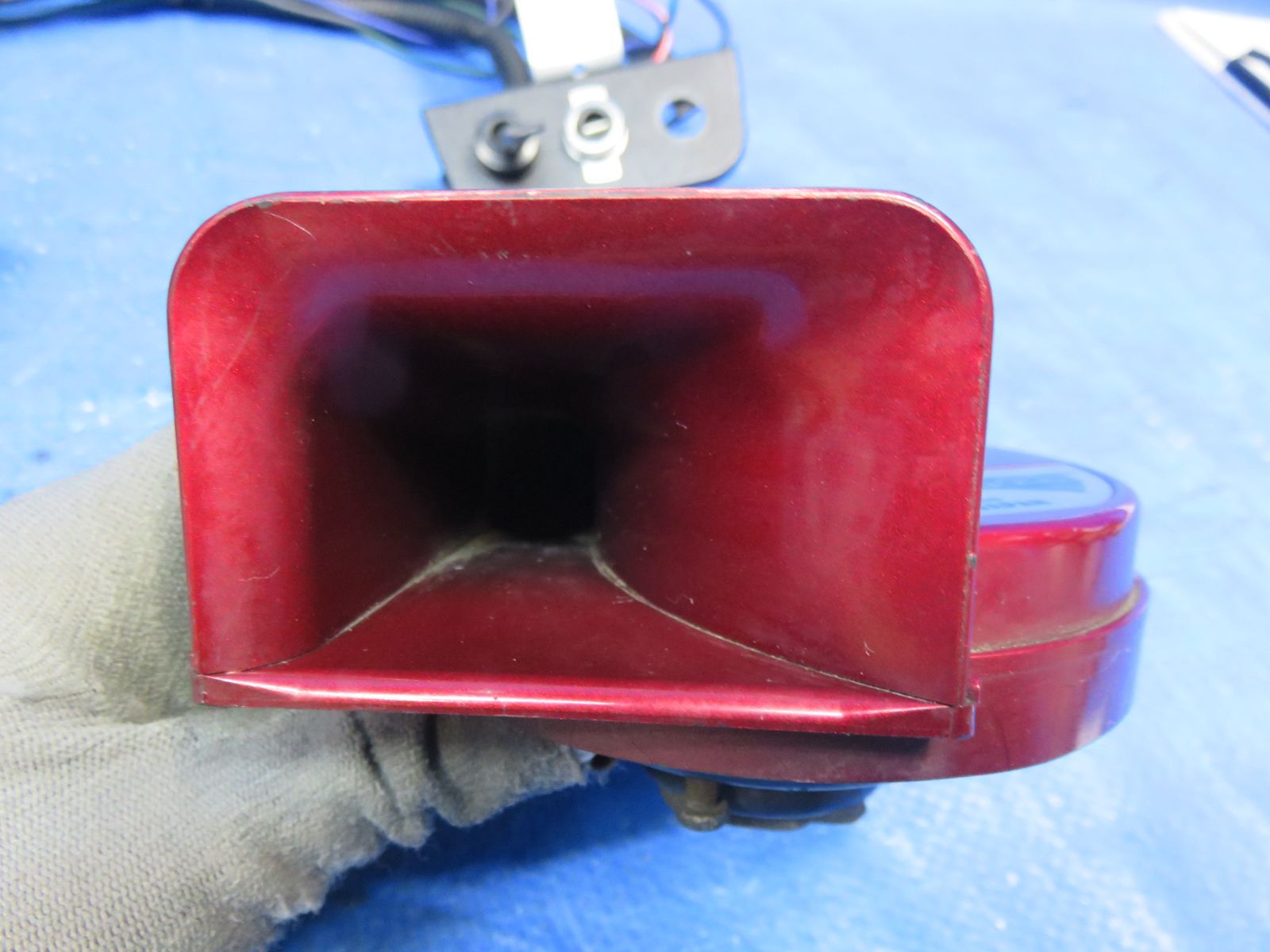 LA7372* 動作OK ミツバ アリーナホーン MITSUBA ARENA HORN /MBW-2E13R