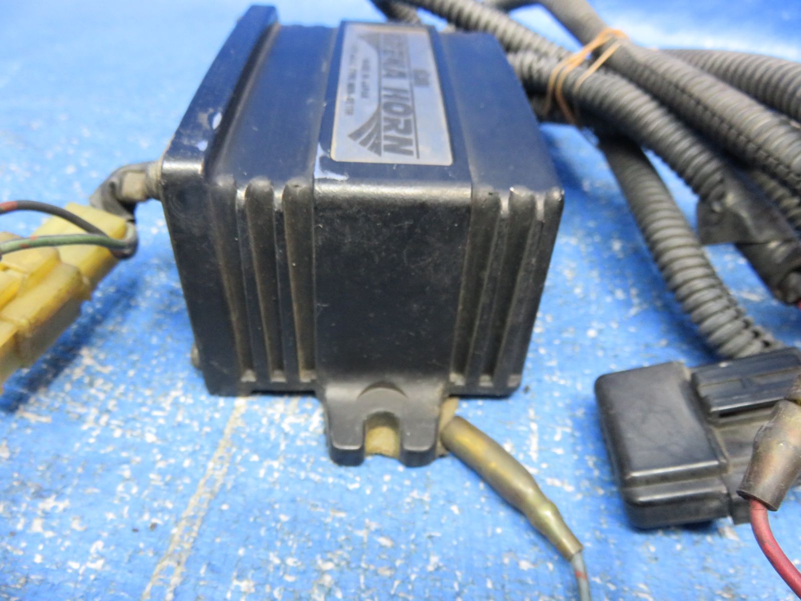 LA7372* 動作OK ミツバ アリーナホーン MITSUBA ARENA HORN /MBW-2E13R