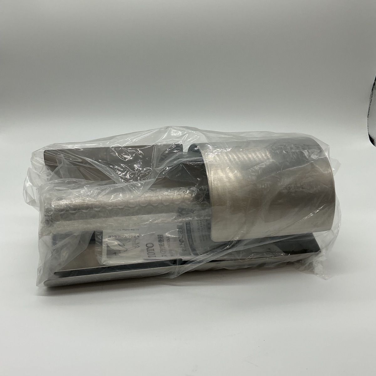 TOTO　YH150RS ステンレス製 ペーパーホルダー3台 Amazon | TOTO 紙巻器(右) 棚付き(ステンレス) スペアホルダー付き