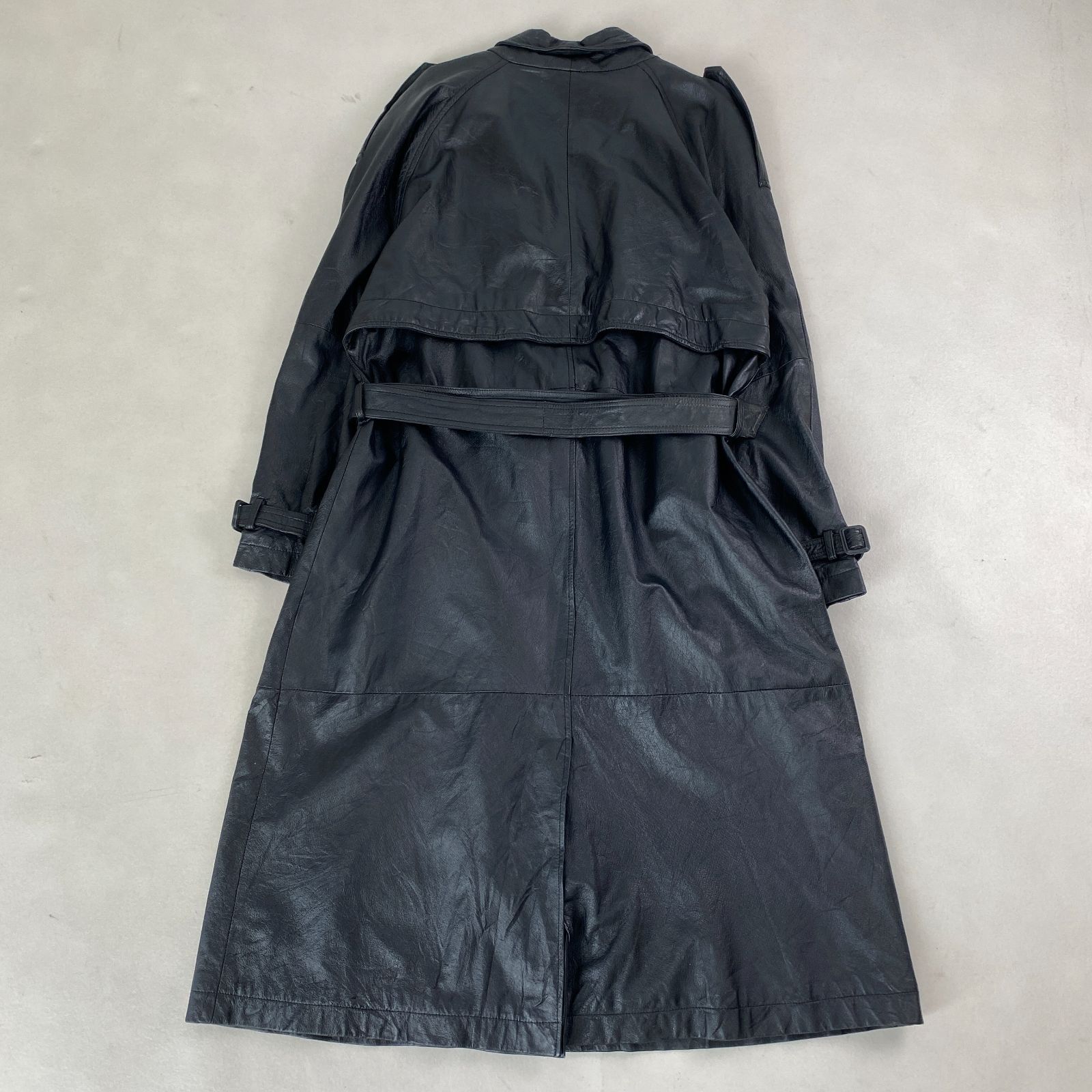 漢の戦闘服✨美品 レザートレンチコート 2WAY ダブル 艶感 黒 L 大きめ 漢の戦闘服】美品✨レザートレンチコート 2WAY ダブル 艶感 ブラック XL