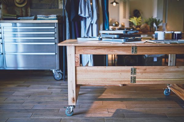 ウレタン塗装 作業台