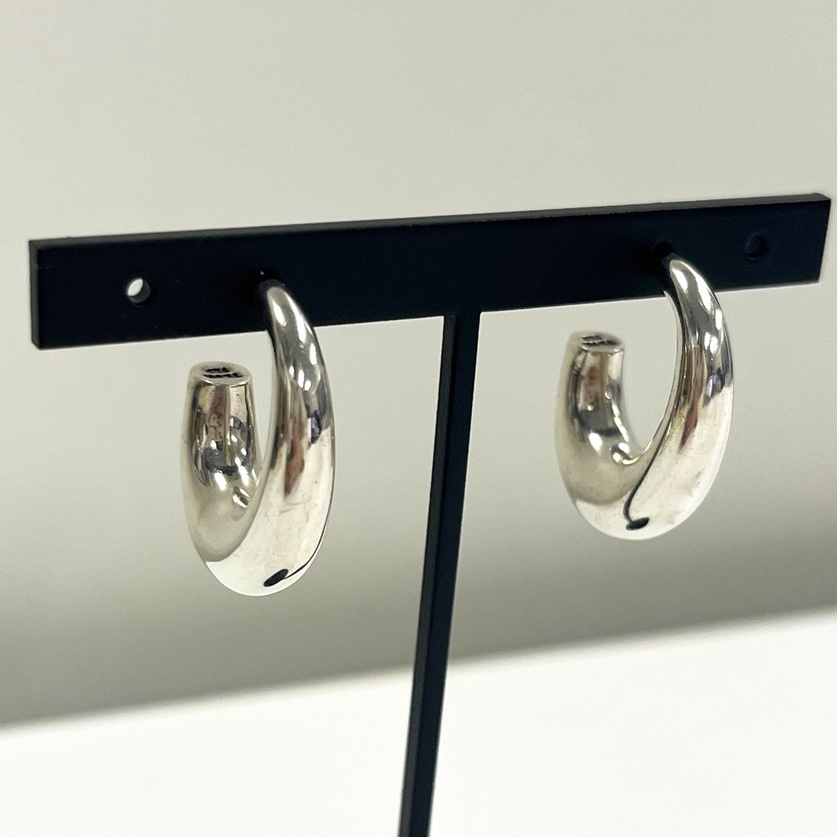 TIFFANY&Co. ティファニー ハーフフープ ピアス シルバー 925 - メルカリ