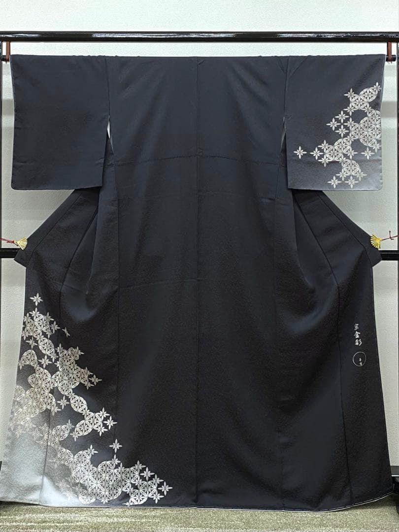 付け下げ 手刺繍 金彩 ぼかし染め 正絹 躾糸付き 黒地 X486 付け下げ 手刺繍 金彩 ぼかし染め 正絹 躾糸付き 黒地 X486 京金彩 華陽