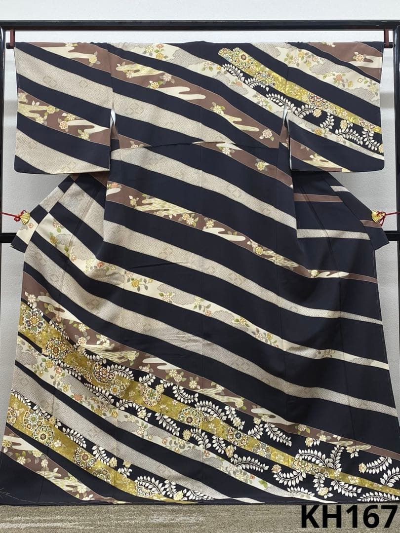 吉澤の友禅 訪問着 金駒 金彩 ちりめん 正絹 躾糸付き - メルカリ