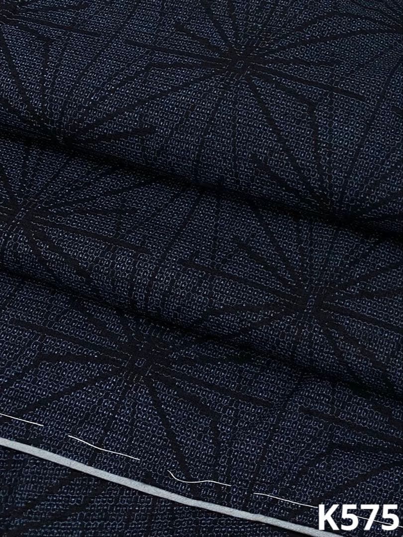 160亀甲 重要無形文化財指定 本場結城紬 幾何学模様 正絹 躾糸付き