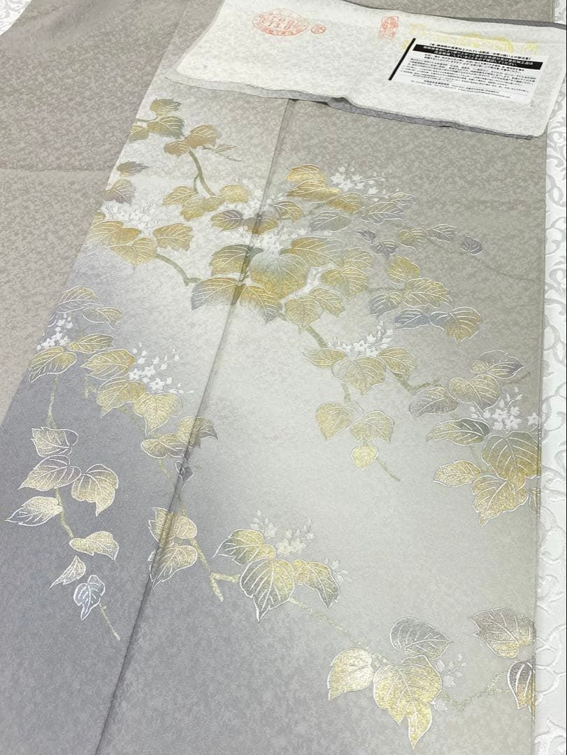 金彩友禅 和田光正 落款入 付け下げ 訪問着 銀彩 紋意匠 桐 正絹 躾糸付き 金彩友禅 和田光正 落款入 付け下げ 訪問着 銀彩 紋意匠 桐 正絹 躾糸