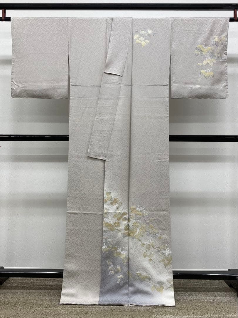 金彩友禅 和田光正 落款入 付け下げ 訪問着 銀彩 紋意匠 桐 正絹 躾糸