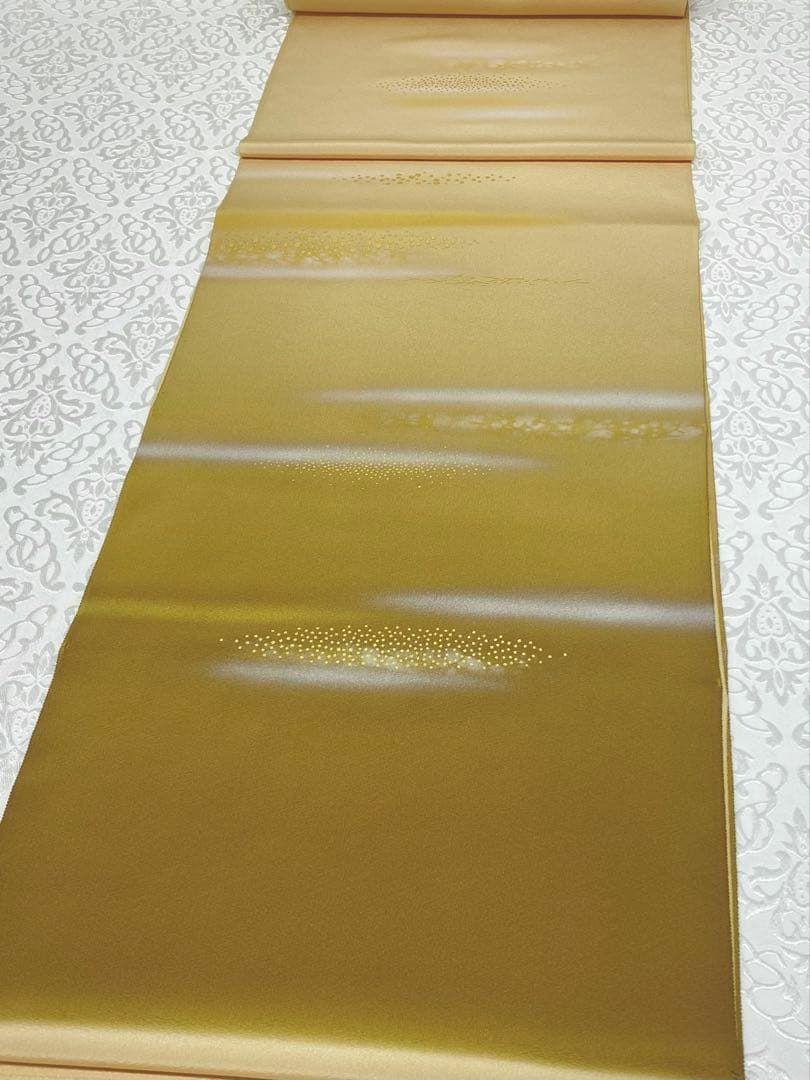 人間国宝 福田喜重 落款入 付け下げ 反物 金彩 浜ちりめん 正絹 八掛付き 人間国宝 福田喜重 落款入 付け下げ 反物 金彩 浜ちりめん 正絹 八掛