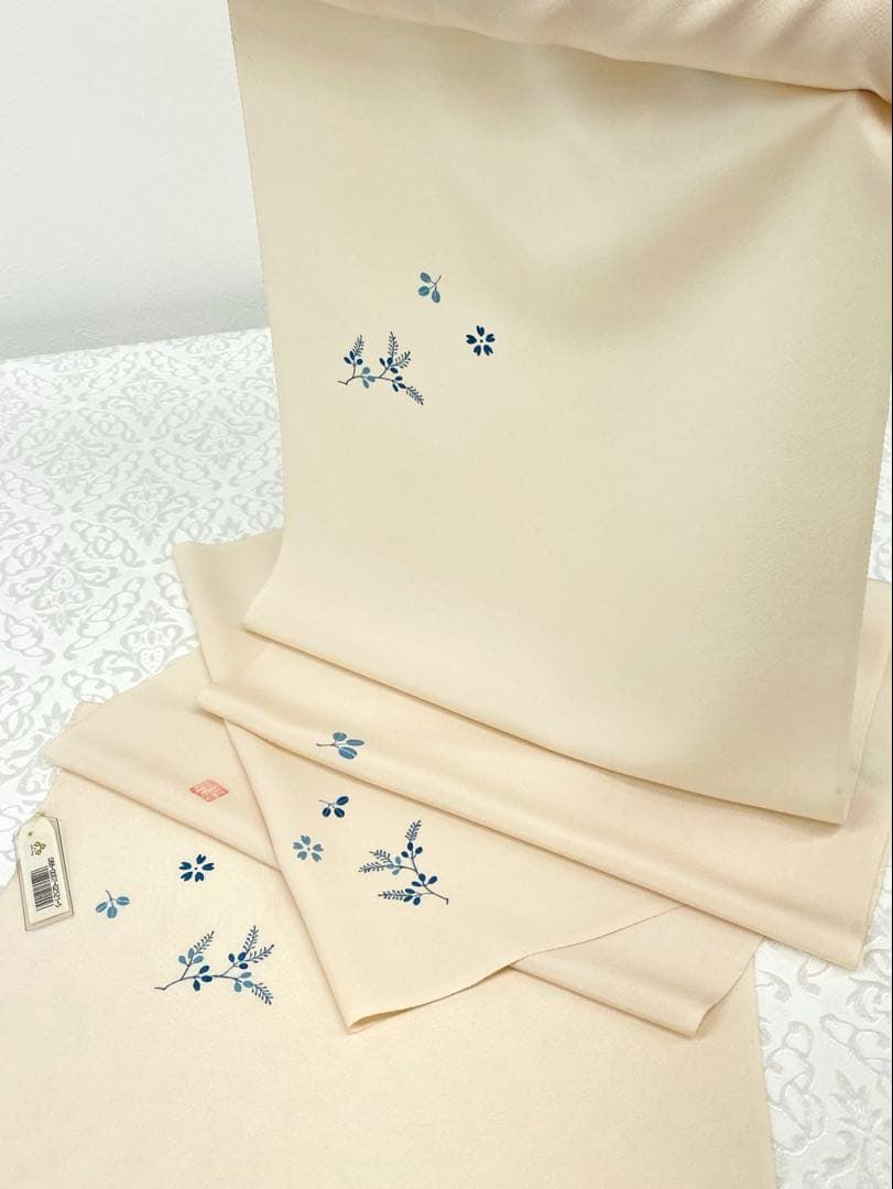 五代 田畑喜八 落款入 京友禅 小紋 反物 「萩折枝に桜」 浜ちりめん