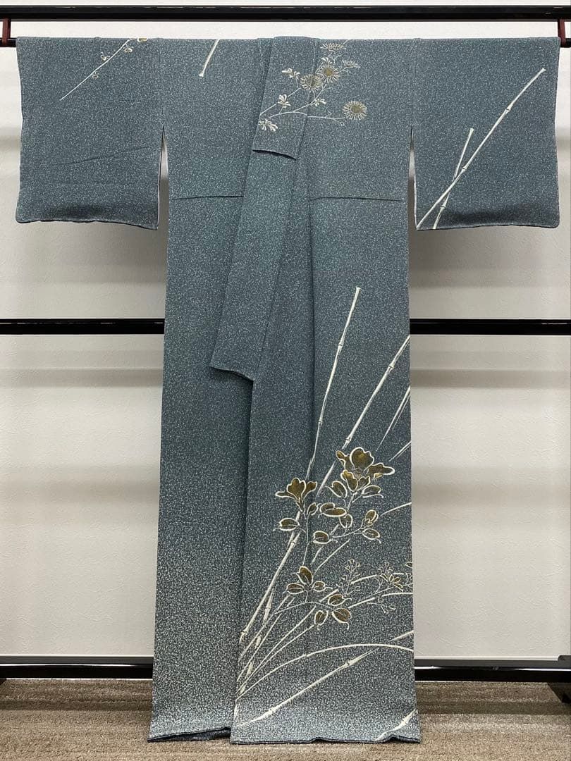 森口華弘 落款入 手描き友禅 訪問着 金彩 叩き染 鬼しぼちりめん 正絹 躾糸付 森口華弘 落款入 手描き友禅 訪問着 金彩 叩き染 鬼しぼちりめん 正絹