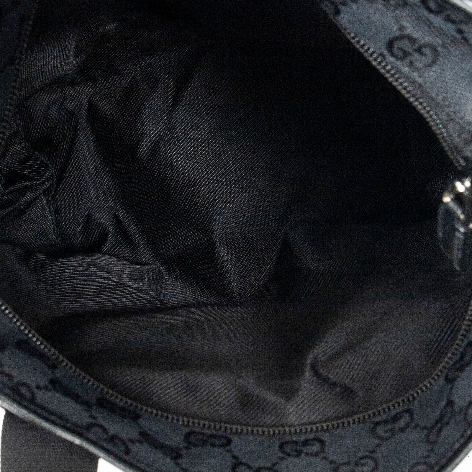 GUCCI グッチフロントポケットジップトート黒GGキャンバスA DECORATOM_COM_BR