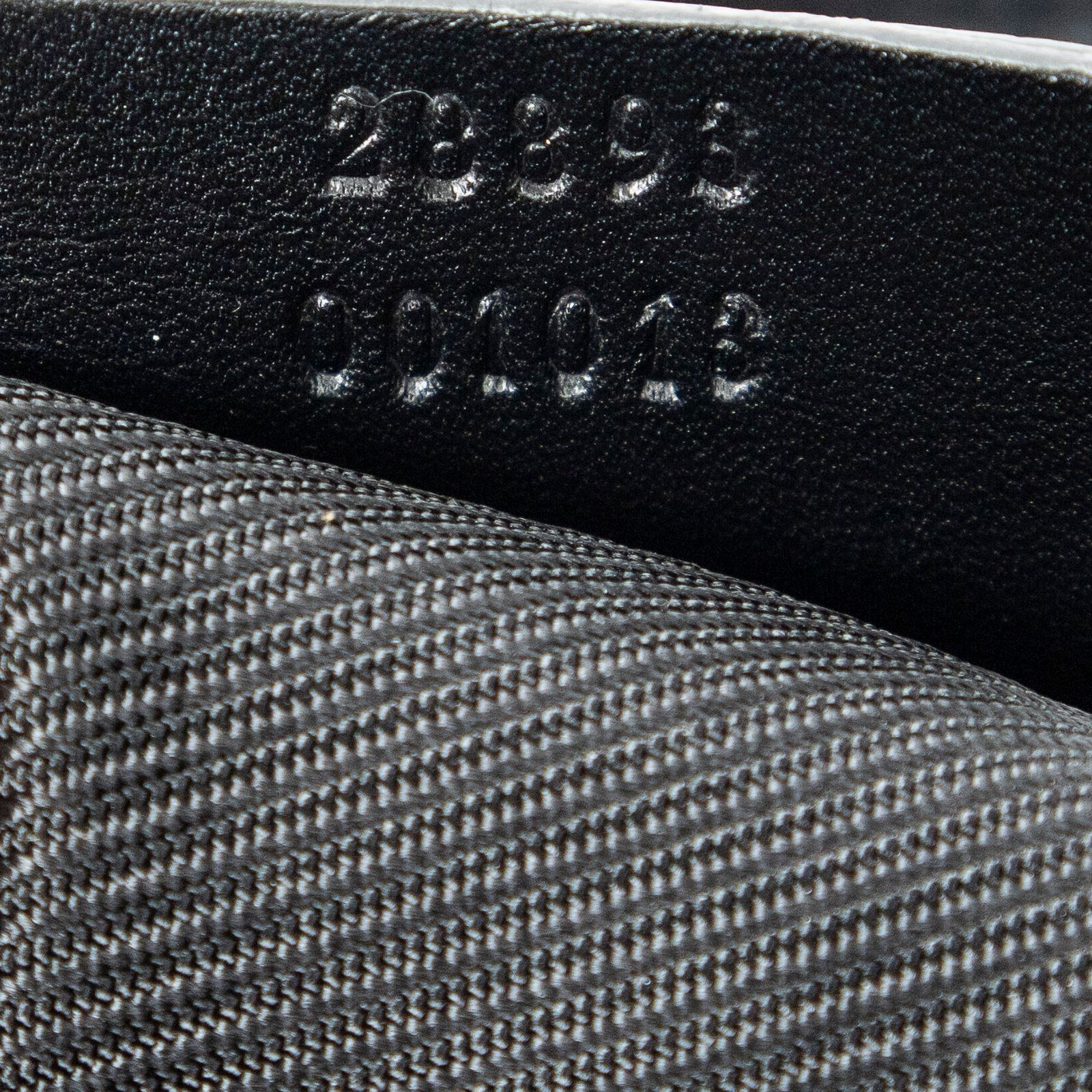 GUCCI グッチフロントポケットジップトート黒GGキャンバスA