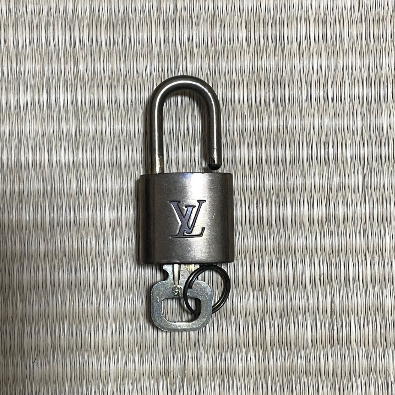 ルイヴィトン Louis Vuitton パドロック 鍵付き 315 南京錠 - メルカリ