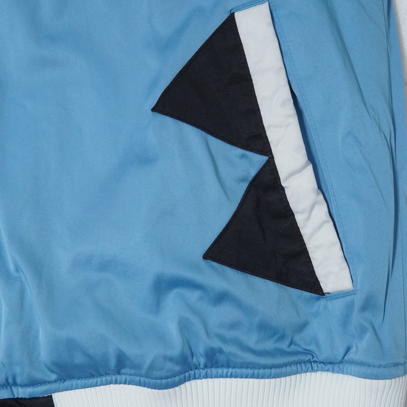 スタジアムジャケット