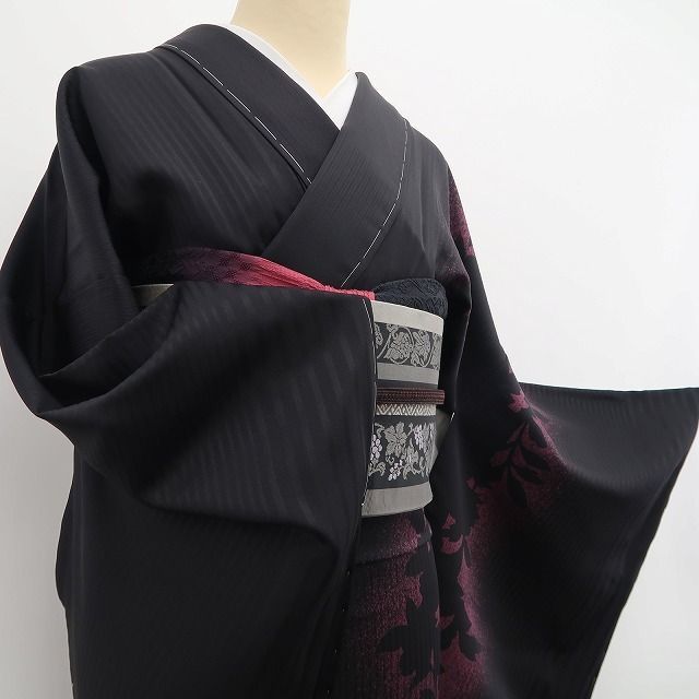 陰影が咲かせる 黒の花