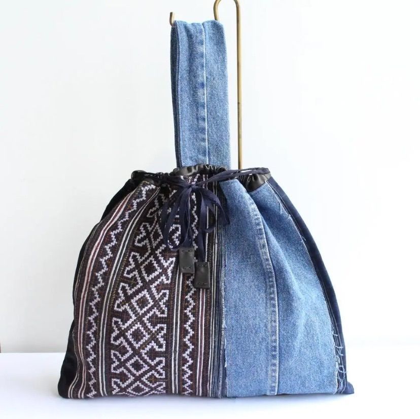 モン族刺繍ハンドバッグ NH8 大花モン族 ウール刺繍バッグ 218c | 大花