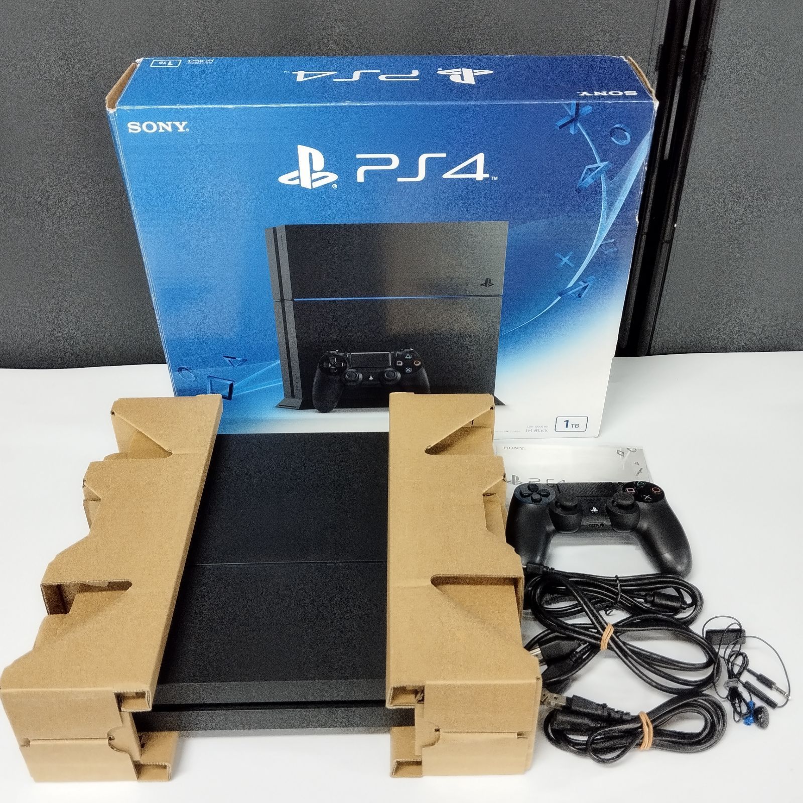 D22206】PS4 PlayStation 4 ジェット・ブラック 1TB (CUH-1200BB01 