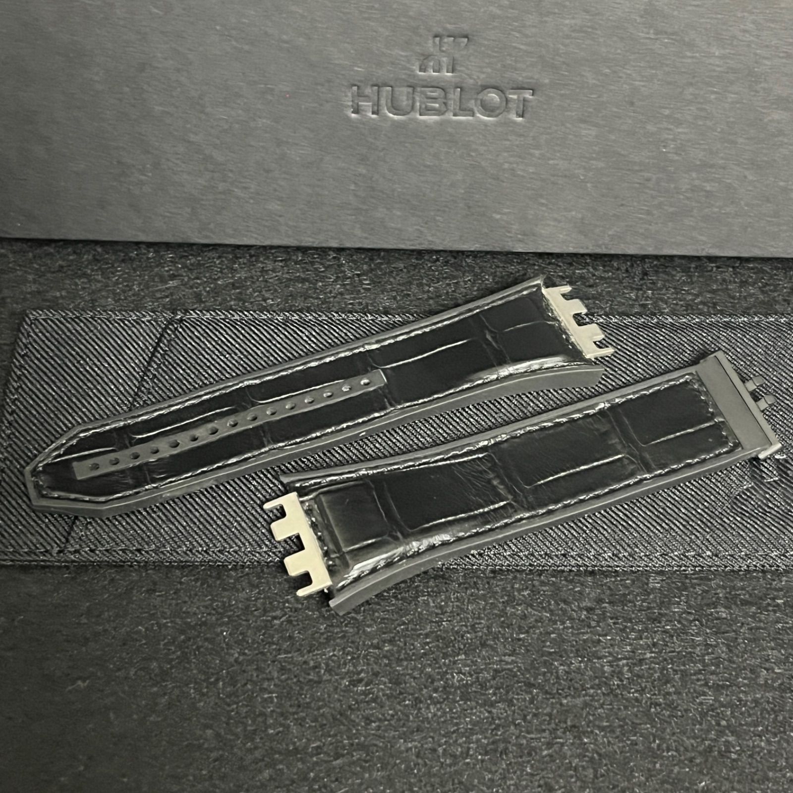 HUBLOT ウブロ UNICO ウニコ スピリットオブビッグバン ストラップ ラバー ベルト 黒 ブラック アリゲーター き