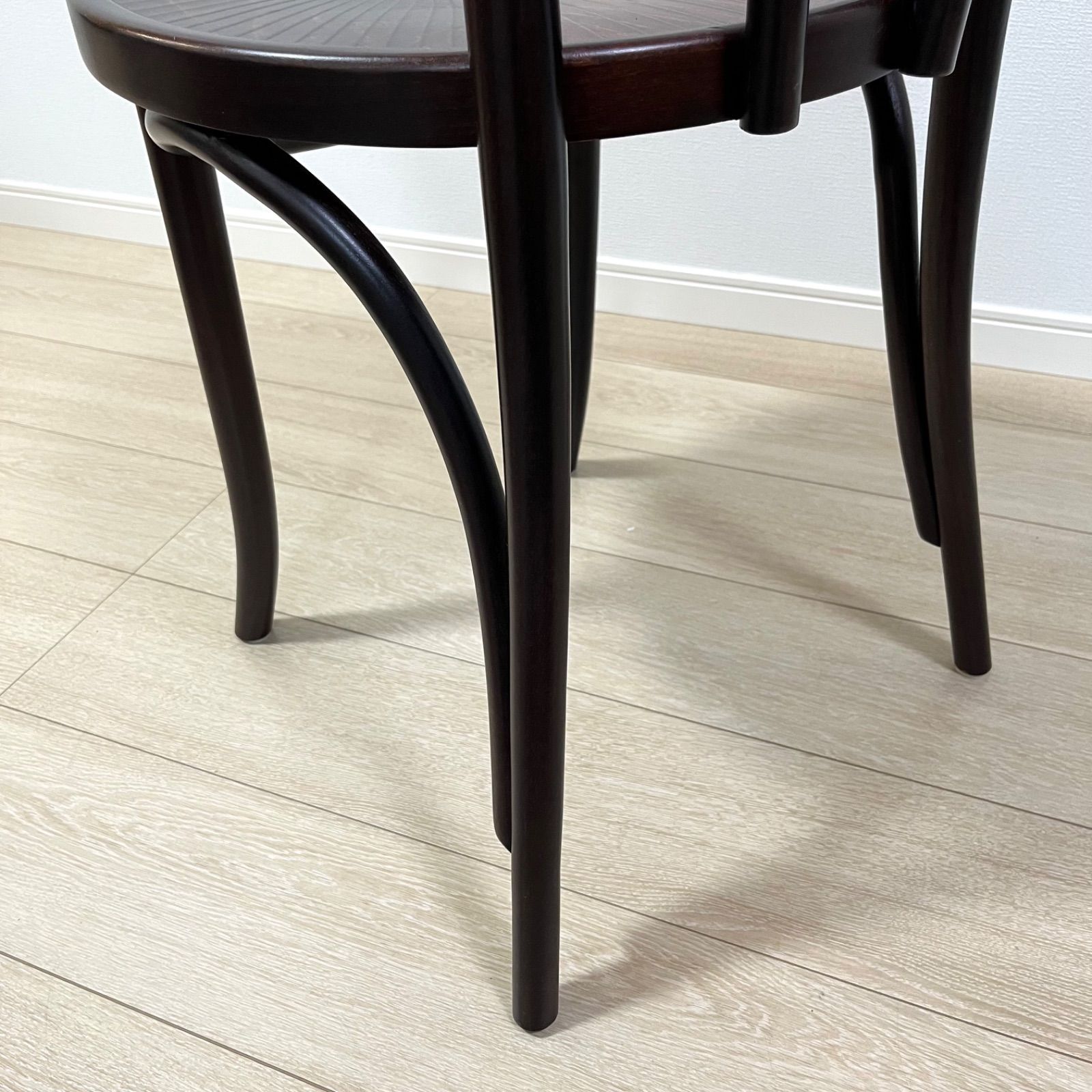 ①　秋田木工　AKIMOKU リペイント　ブラック　ベントウッドチェア　NG 秋田木工 ダイニングチェア「magekko(まげっこ)」ブナ材 ブラック色/張