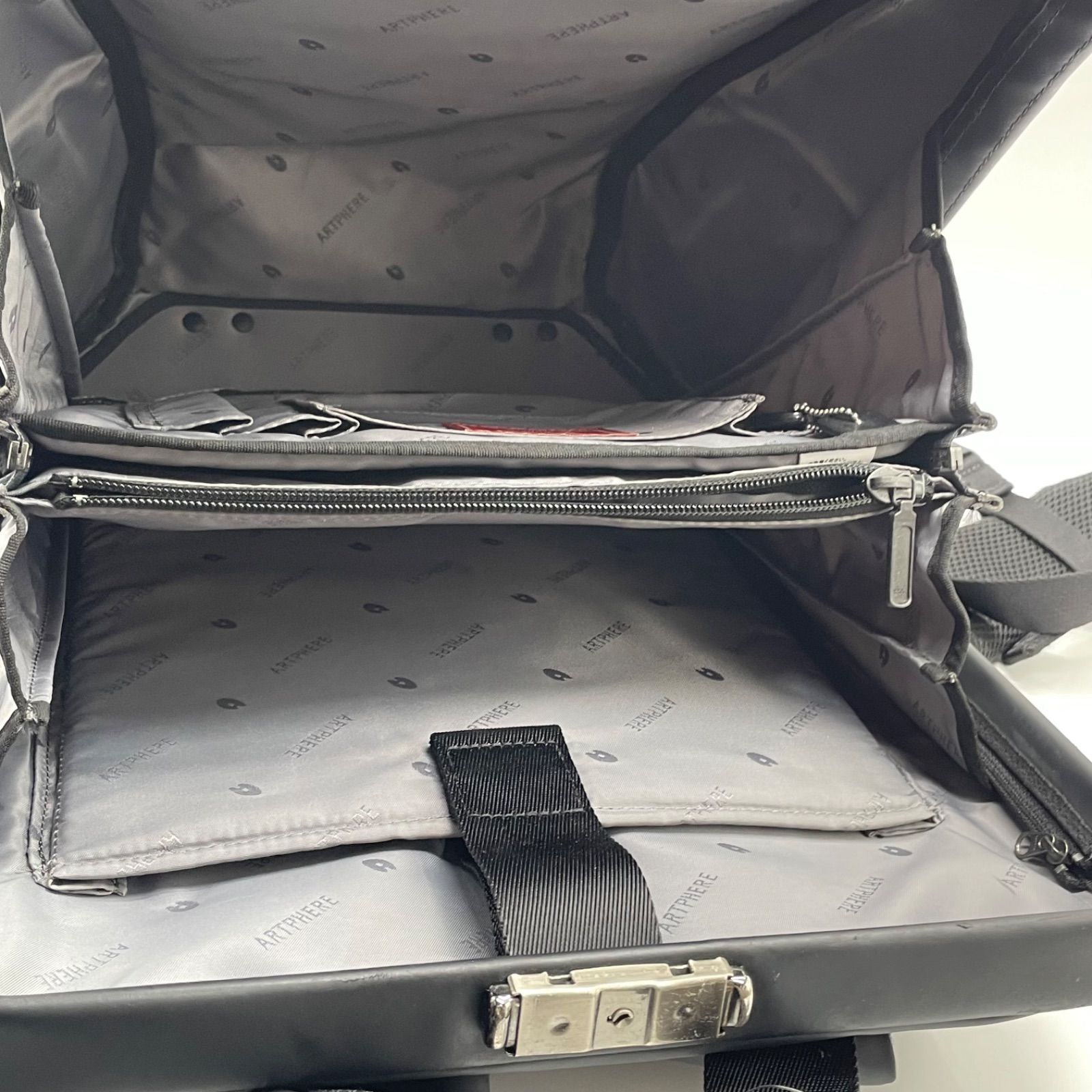 BN6653□アートフィアー フォルテ 縦型 ダレスバッグ バックパック 