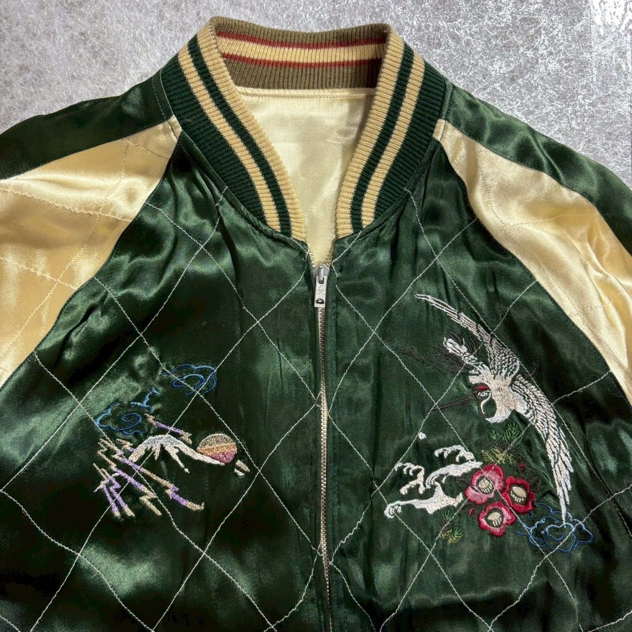 【タツミデコ鶴×兎】リバーシブルスカジャン 両面刺繍　Ｍサイズ 緑×金 タツミデコ鶴×兎】リバーシブルスカジャン 両面刺繍 Mサイズ 緑×金