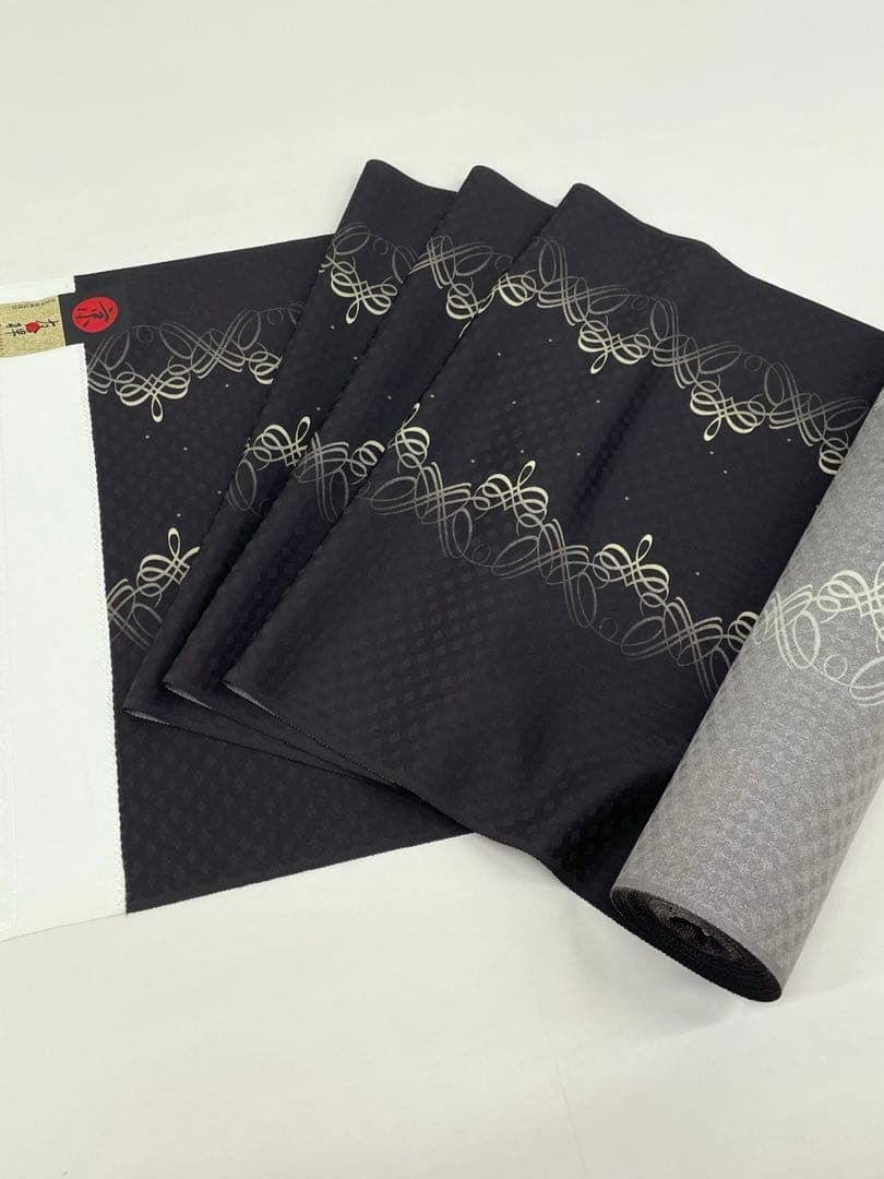 小紋 京友禅 紋意匠 幾何学模様 正絹 反物 T9036 - メルカリ