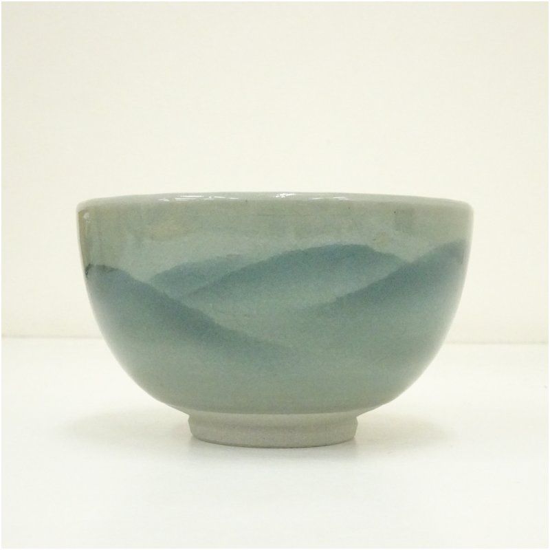 九谷焼 山上義正造 青磁連山茶碗（共箱） 茶道 抹茶 おしゃれ 抹茶茶碗