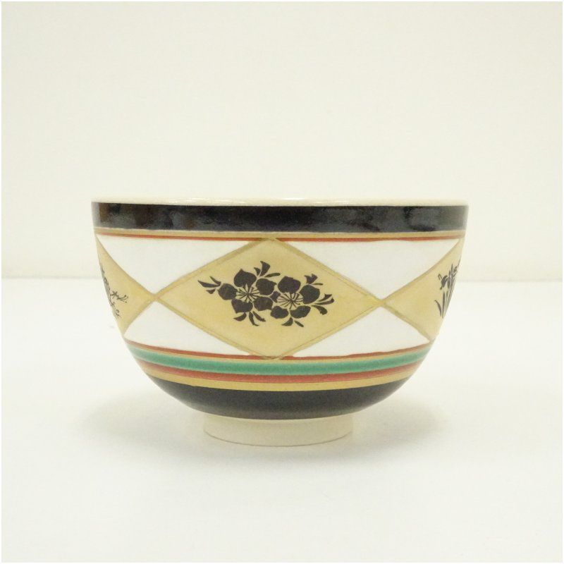 京焼 瑞雲窯 前田宝泉造 仁清写花菱茶碗（共箱） 茶道 抹茶