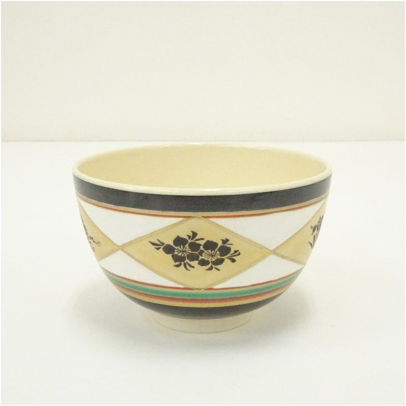 京焼 瑞雲窯 前田宝泉造 仁清写花菱茶碗（共箱） 茶道 抹茶