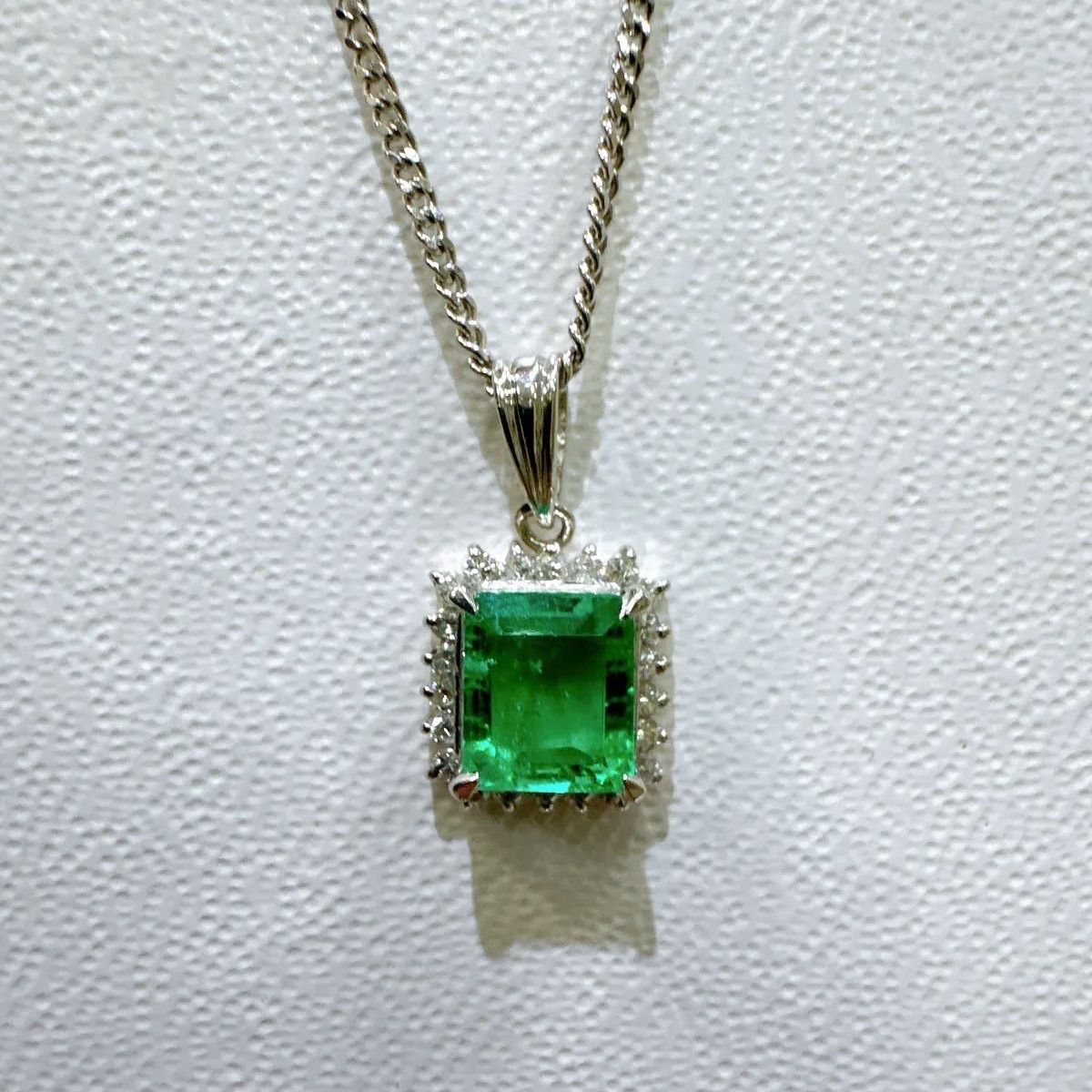Ptエメラルド1.09ct＆ダイヤ0.18ctネックレス 上質リユース品 - メルカリ
