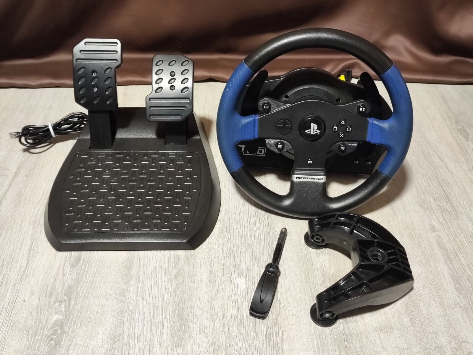 THRUSTMASTER T150 【修理品】ハンコン - メルカリ