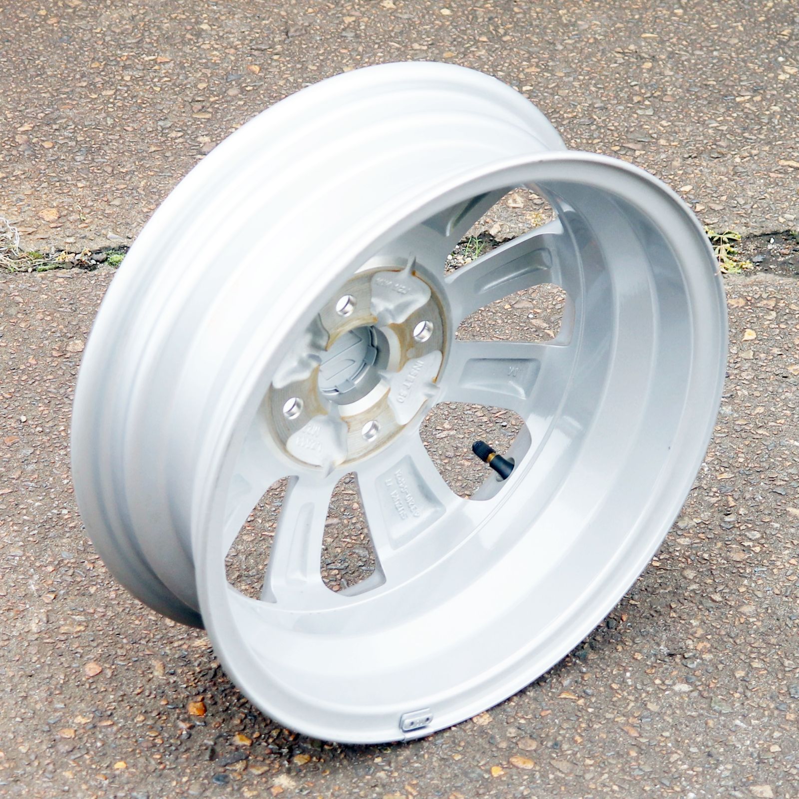 新車外し‼️スズキ エヴリィ純正14インチホイール‼️ 新潟発 新車外し スズキ エブリィ 純正 アルミホイール (4.5J×14＋50