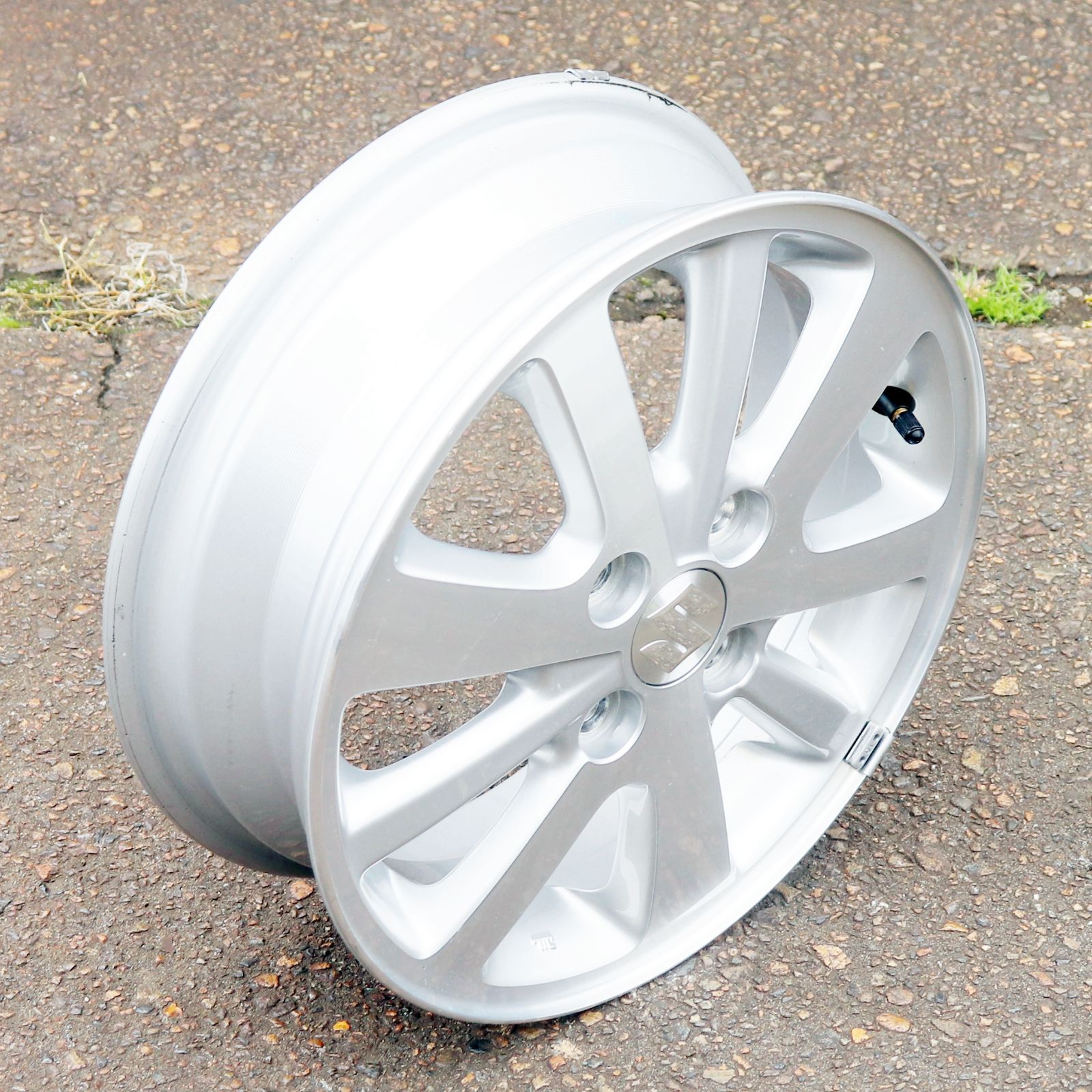 新車外し‼️スズキ エヴリィ純正14インチホイール‼️ 新潟発 新車外し スズキ エブリィ 純正 アルミホイール (4.5J×14＋50