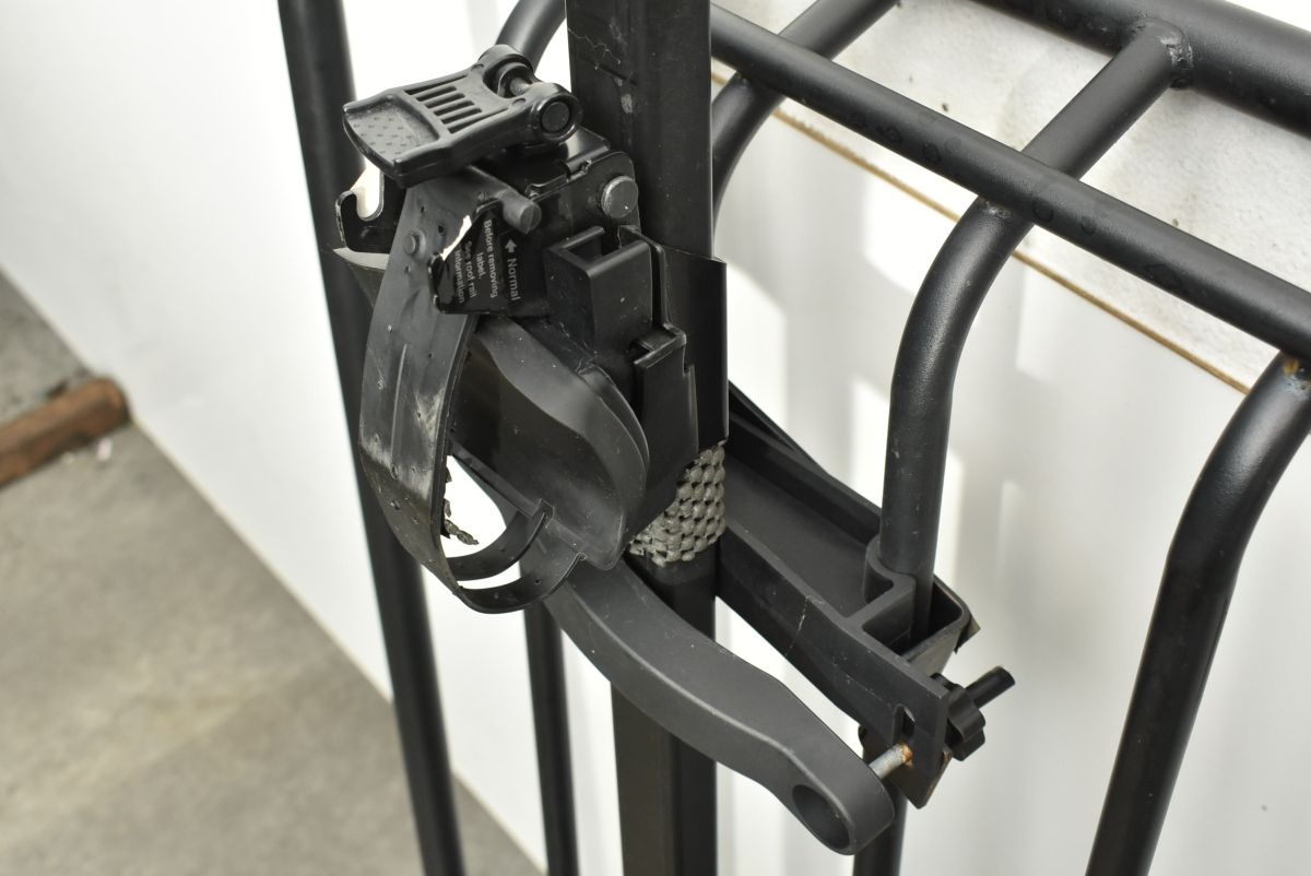 innoルーフレール ルーフキャリア ルーフラック スチール ブラック 3分割式 汎用品 送料無別途見積もり商品 BRIGHTFACE_UK