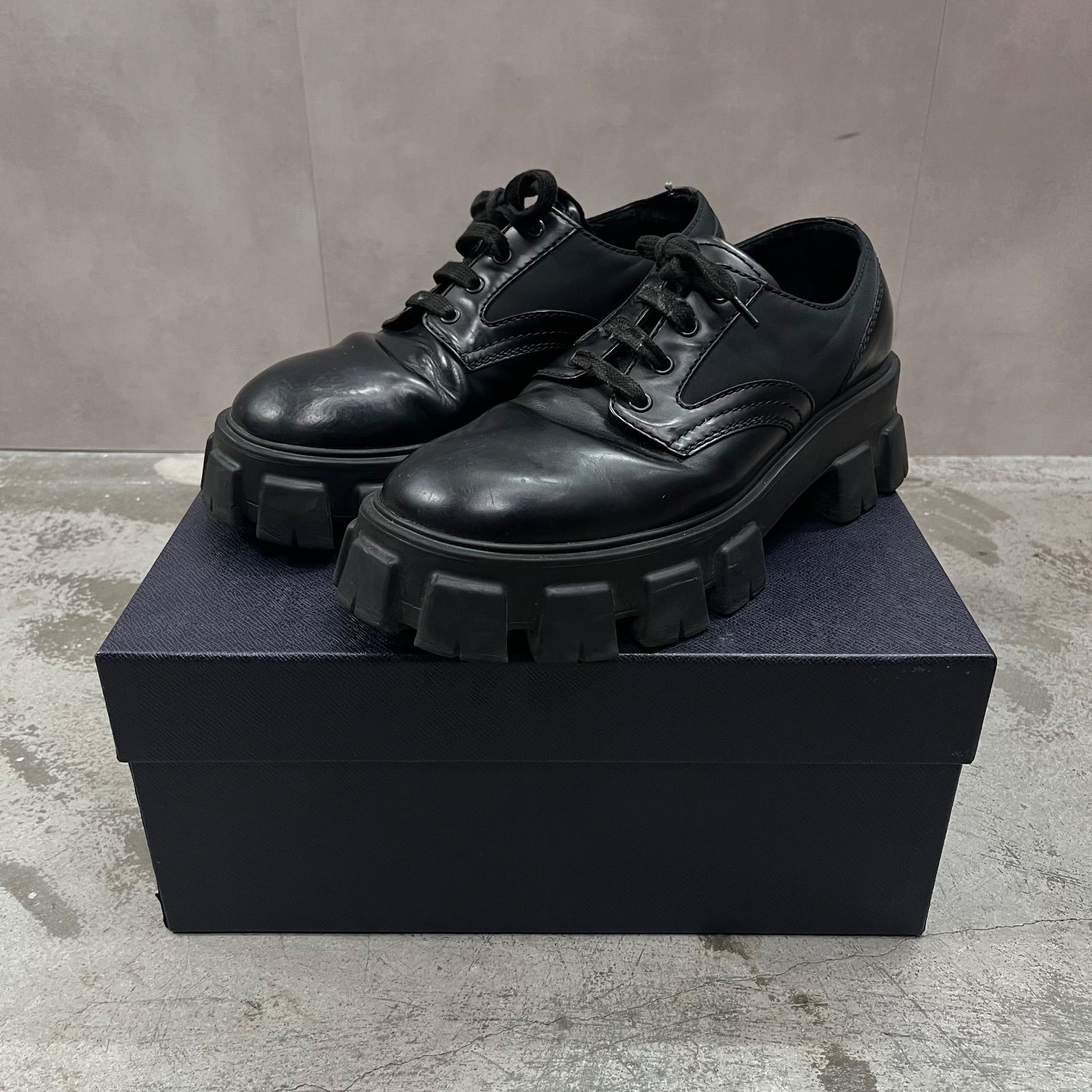 PRADA モノリスレースアップブーツ PRADA / プラダ | モノリス レース