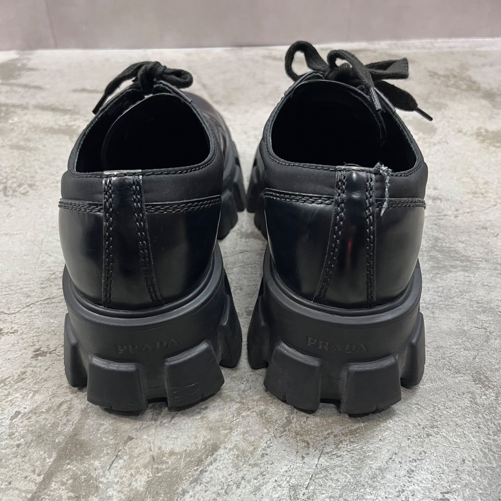 PRADA (2EE342)未使用 モノリス レースアップシューズ サイズ8 黒 
