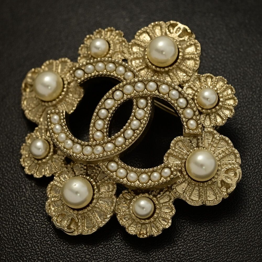 CHANEL シャネル ココマーク･コスチュームジュエリーブローチ 合金 メッキ-26.4g ゴールド 翌日配送可 ♀ S レディース 595177
