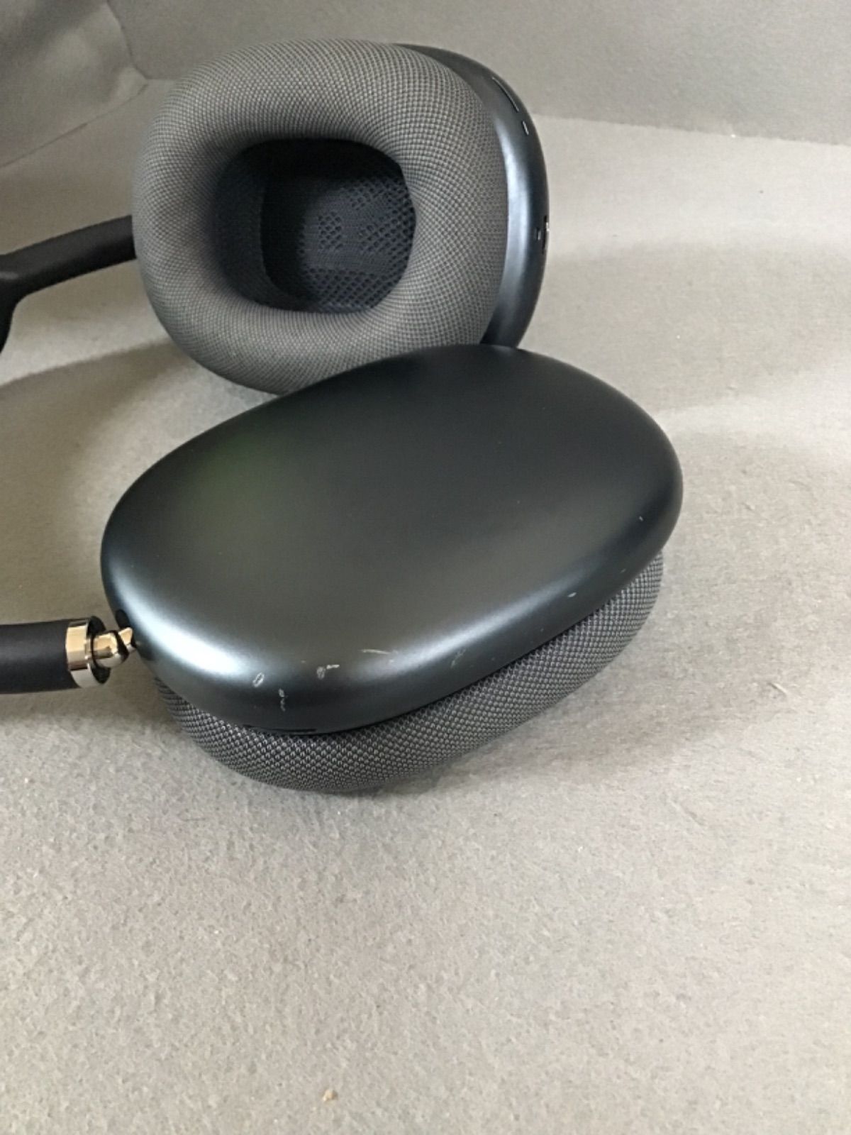 中古美品　AirPods Max ワイヤーレスヘッドホン　ミッドナイト色 中古美品 AirPods Max ワイヤーレスヘッドホン ミッドナイト色